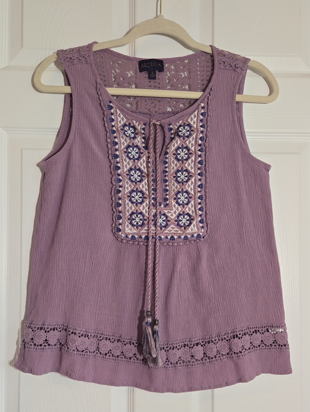 Artesia Lavender Purple Embroidered Tassel Camisole Size Small